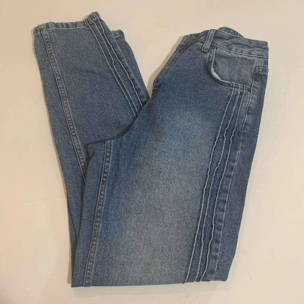 BDG High Rise Mom Jean - Picture 1 of 8